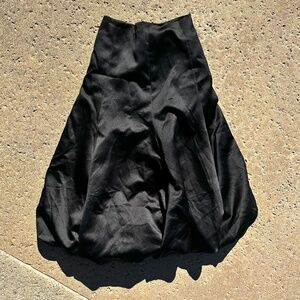 Christopher Deane size 2 midi bubble skirt